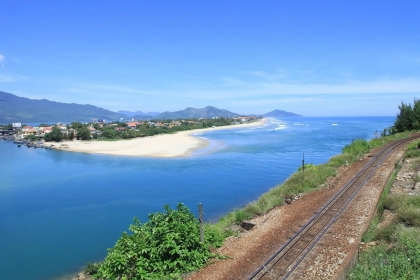 MAKE A DIFFERENCE TO THE DESTINATION